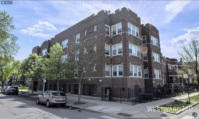 Building Photo - 2 bedroom near I-290 Unit 3 Rental