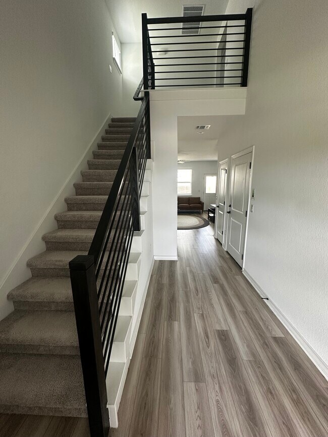 Photo - 13520 Long Island Dr