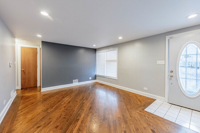 Photo - 8912 S Ryan Rd