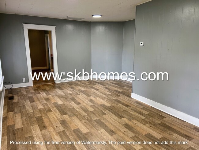 Photo - 403 W 13th St
