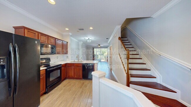 3592 Pebble Path Ln