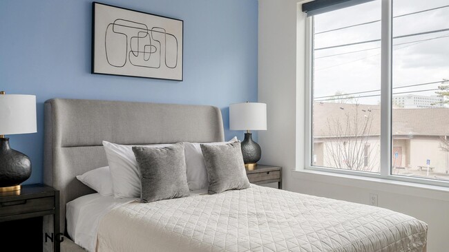 Photo - 1801 Patterson St Unidad 717