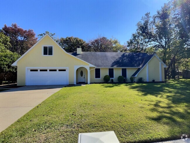 Building Photo - Spacious 4 bedroom home in Ocean Springs!