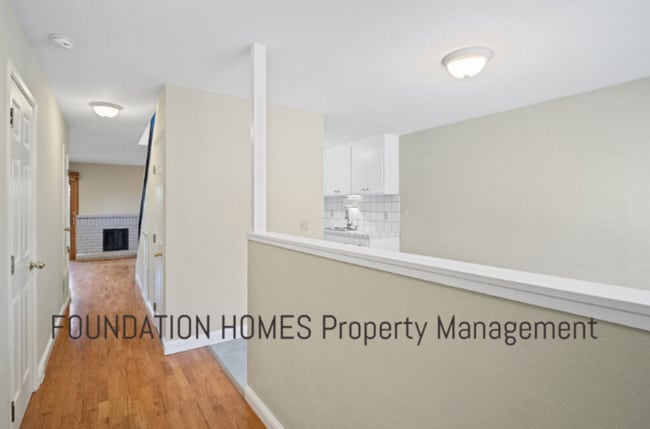 Photo - 28 Mariner Green Dr