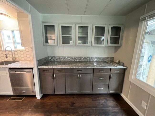 Photo - 2 bedroom 1 bathroom with bonus room located in the Avenues