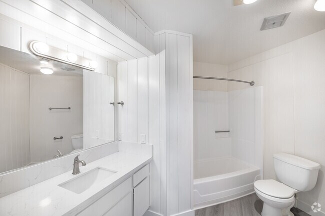 1BR, 1BA - 850SF - Bathroom - Nelk Manor