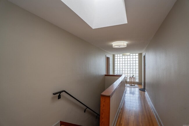 Photo - 315 E 6th St