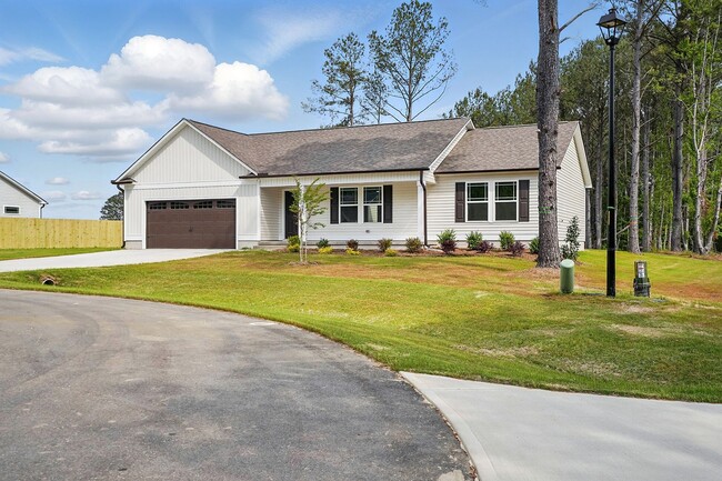 Photo - Charming 3-Bedroom Ranch with 2 Full Baths & Expansive Backyard Located in a Peaceful Cul-de-Sac