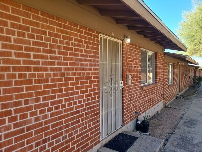 Photo - 3736 E Fairmount St