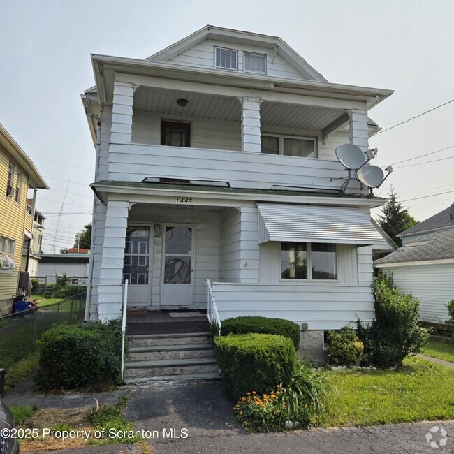 Building Photo - 1440 Thackery St Rental