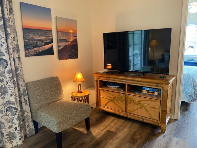 Photo - 5802 Monterey Ave Unit Downstairs