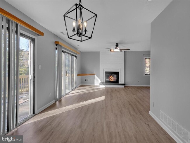 Photo - 10 Pine Woods Ct