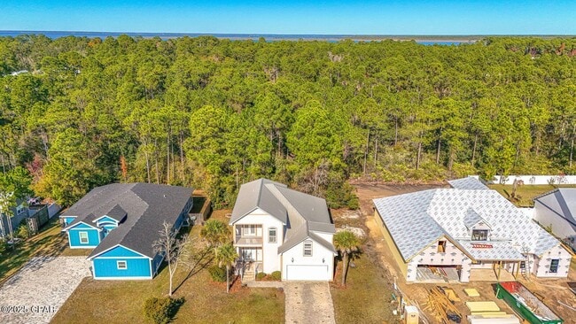 61 Madie Ln