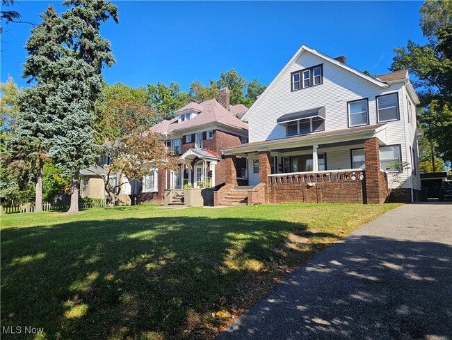 Photo - 3234 Euclid Heights Blvd Unit Upper