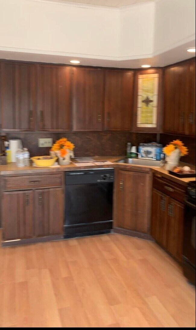 Photo - 136 W 31st St Unidad 1