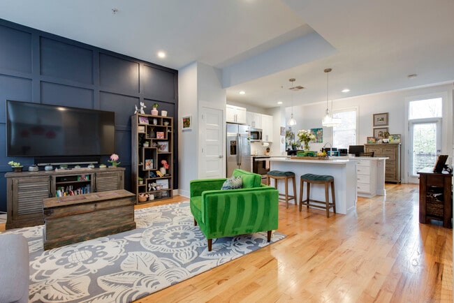 Building Photo - 508 Madison St Unit #2