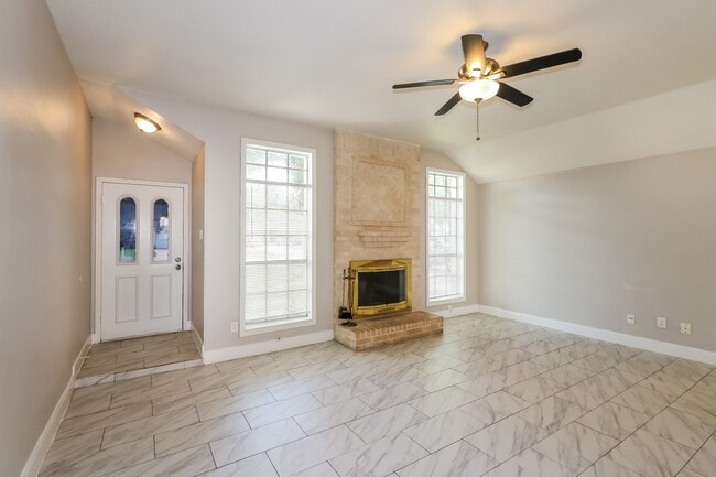 Photo - 15422 Pebble Lake Dr