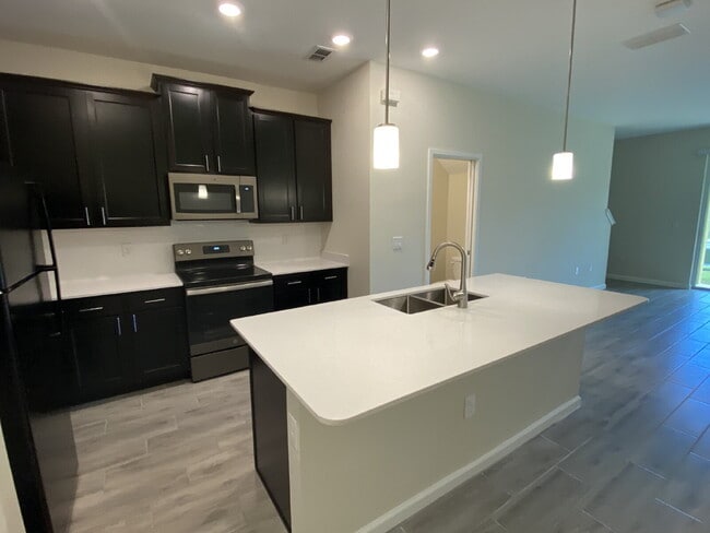 Photo - "Charming 3-Bedroom Oasis with 2.5 Baths i...