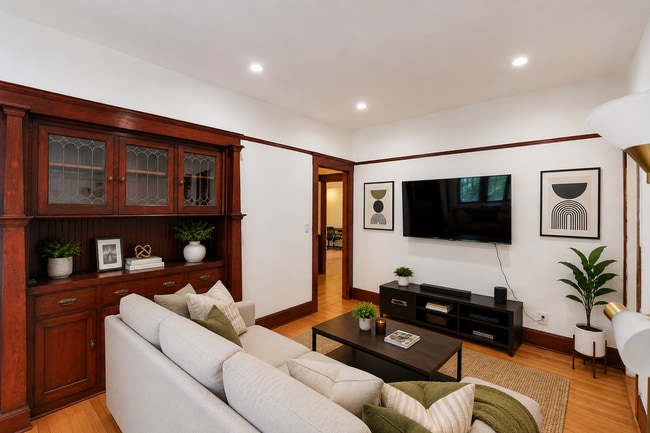 Photo - 1452 W 29th St
