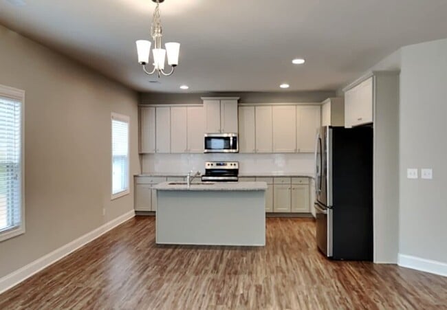 Photo - 243 Sage Dr