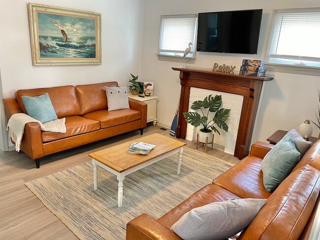 Photo - 380 Dawnshire Dr