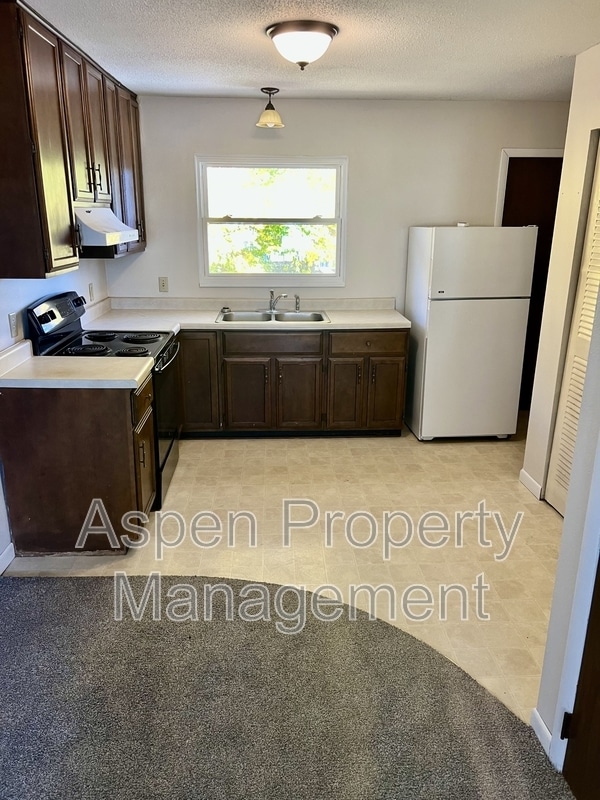 Photo - 2216 Piper Pl