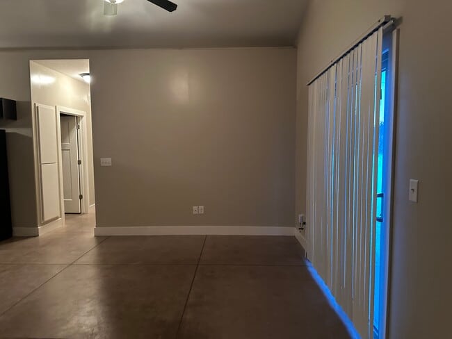 Photo - 4723 N Hillside Ct