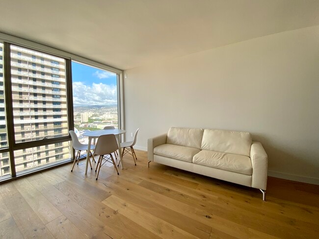 Living Room facing Mauka - 1001 Queen St Unit 2605
