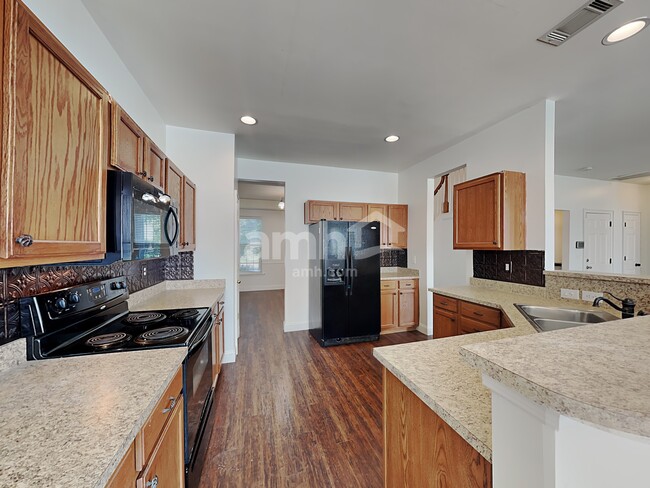 Photo - 4059 Houldsworth Dr