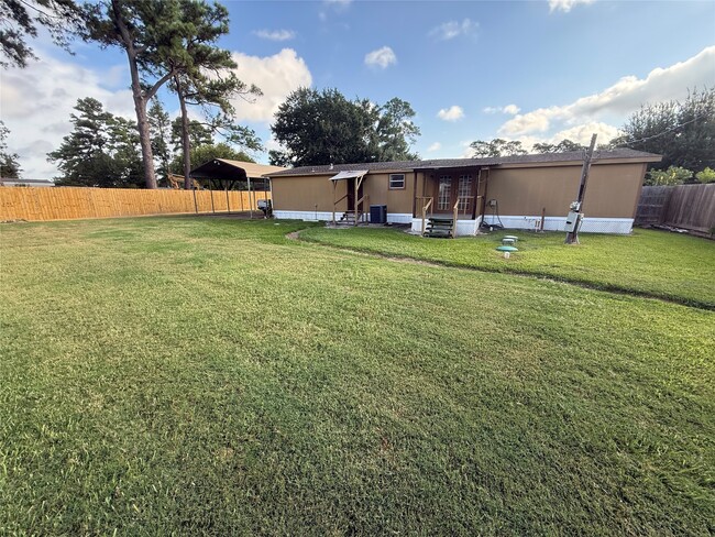 Building Photo - 19203 Bushwood Dr