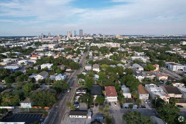 Building Photo - 203 S Westland Ave Unit 3 Rental