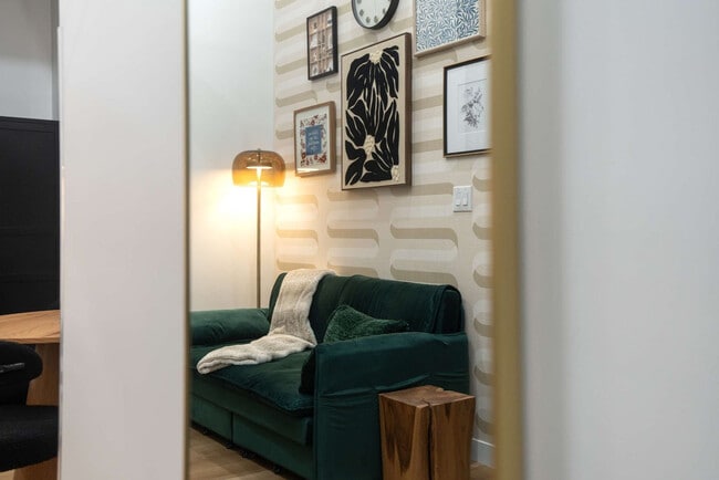 Building Photo - 168 McCaul St Unit SI ID1389234P