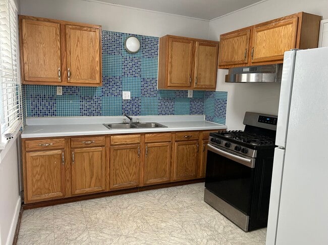 Photo - 1011 Maple Row