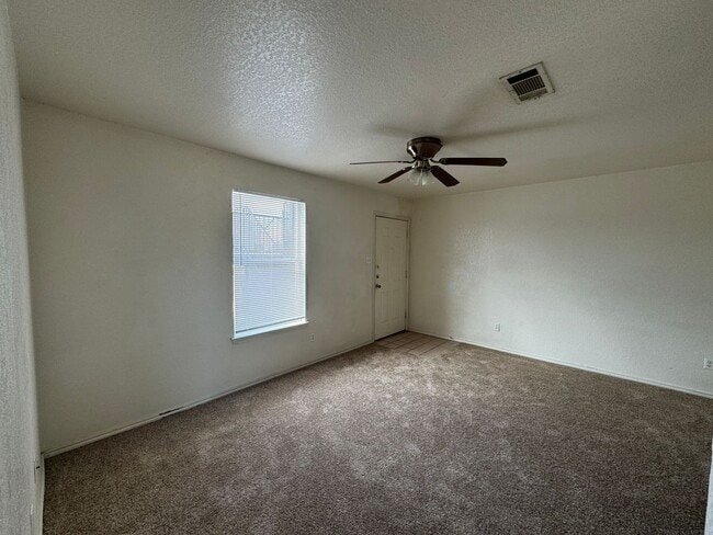 Photo - 1508 Benttree Dr Unidad # B