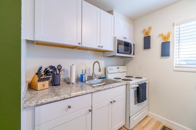 734 Vine St Unit SI ID1250759P