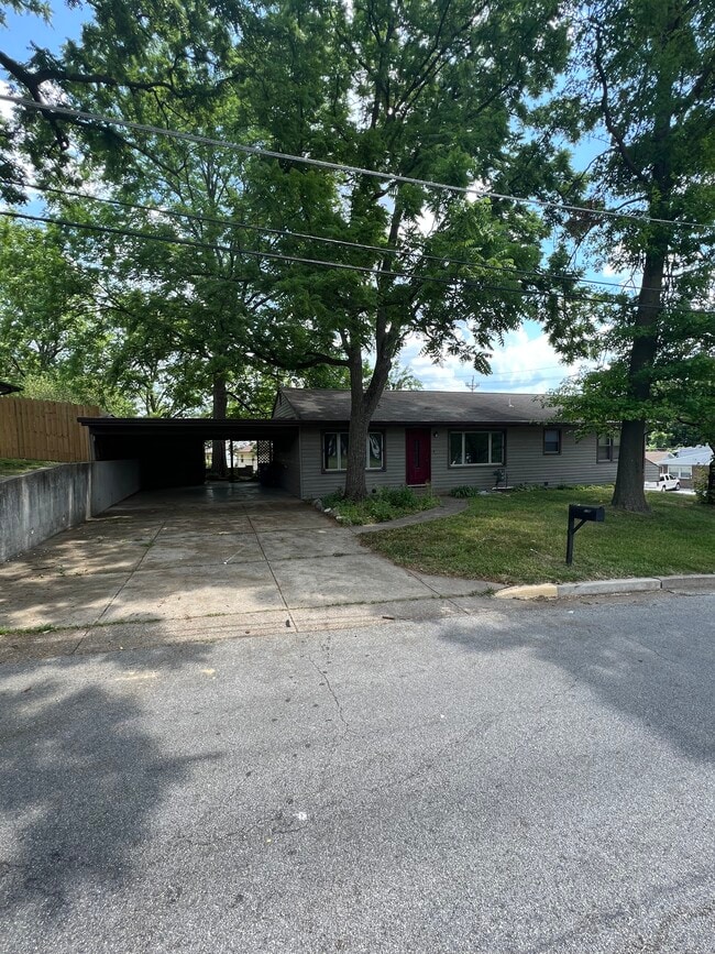 Front of home. - 1156 S 6th St House