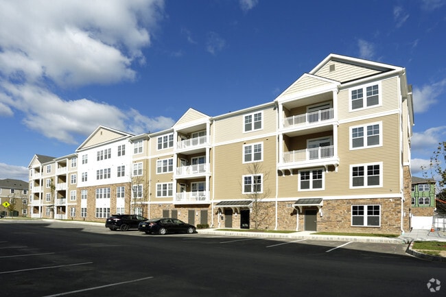Building Exterior - Parc at Princeton Junction