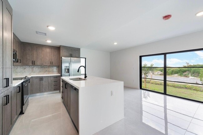 Photo - 1350 NW 1st St