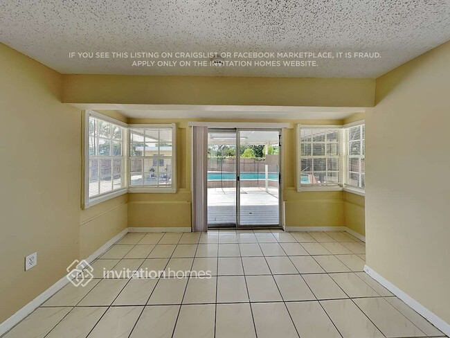 Photo - 2522 Holly Rd