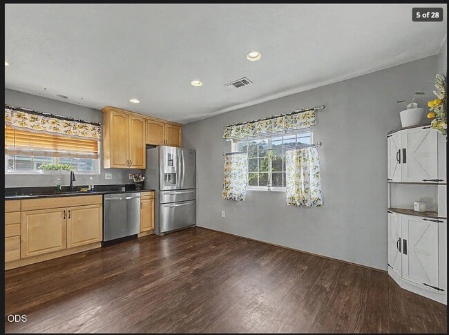 2348 James Martin Ct