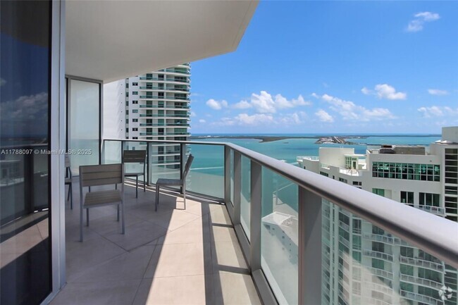 Building Photo - 1300 Brickell Bay Dr Rental