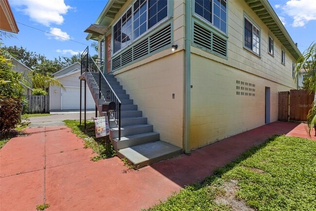 Building Photo - 460 15th Ave N Rental