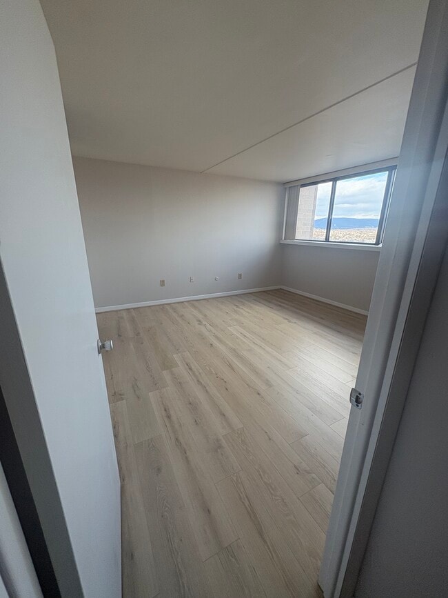 Overall Master Bedroom - 220 Linden St Unit 807