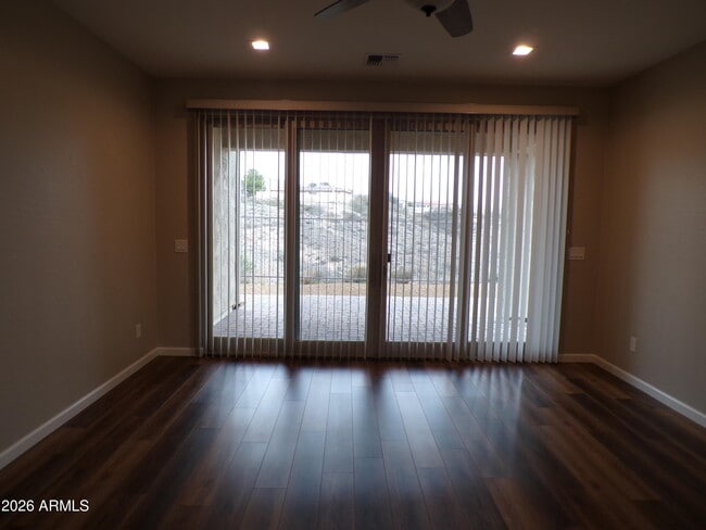 Photo - 282 Whistle Stop Rd