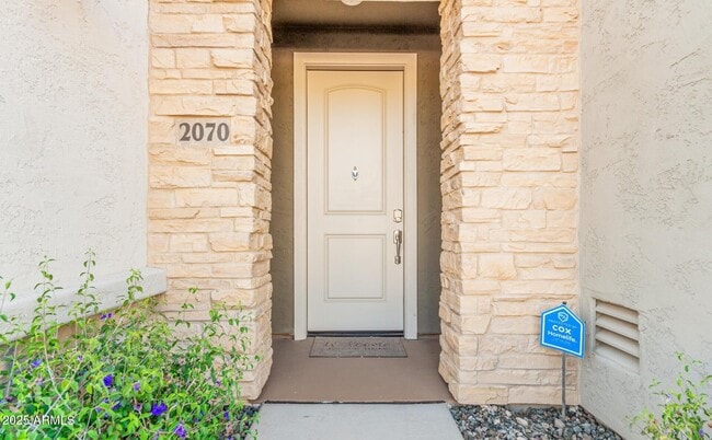 5100 E Rancho Paloma Dr Unit 2070