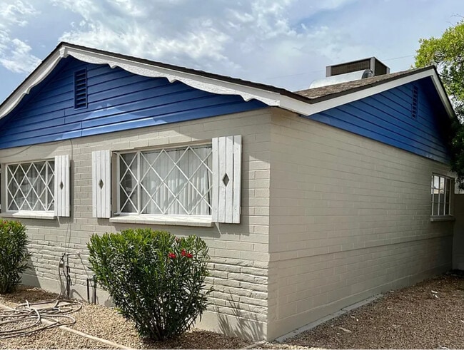 Building Photo - 6902 E Latham St Rental