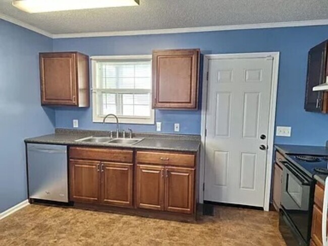 Photo - 7409 Furness Way