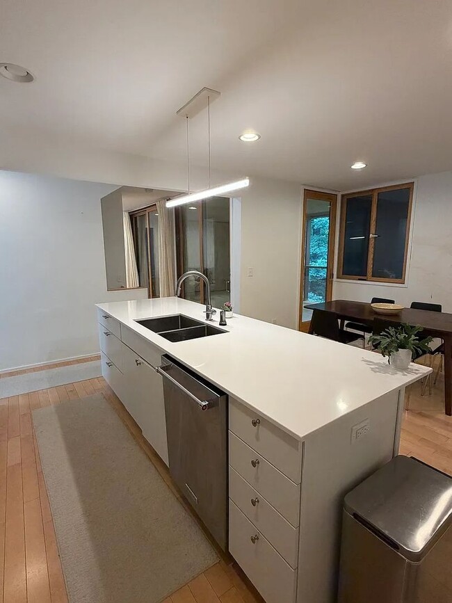 Photo - Spacious Pet-Friendly 4BR Home Near Downtown & UVA