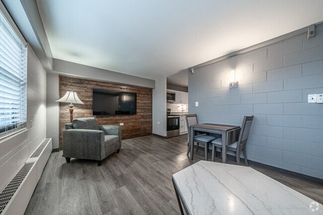 Interior Photo - Bays Tower Apartments