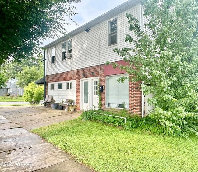 Photo - 1222 Clayton Ave House